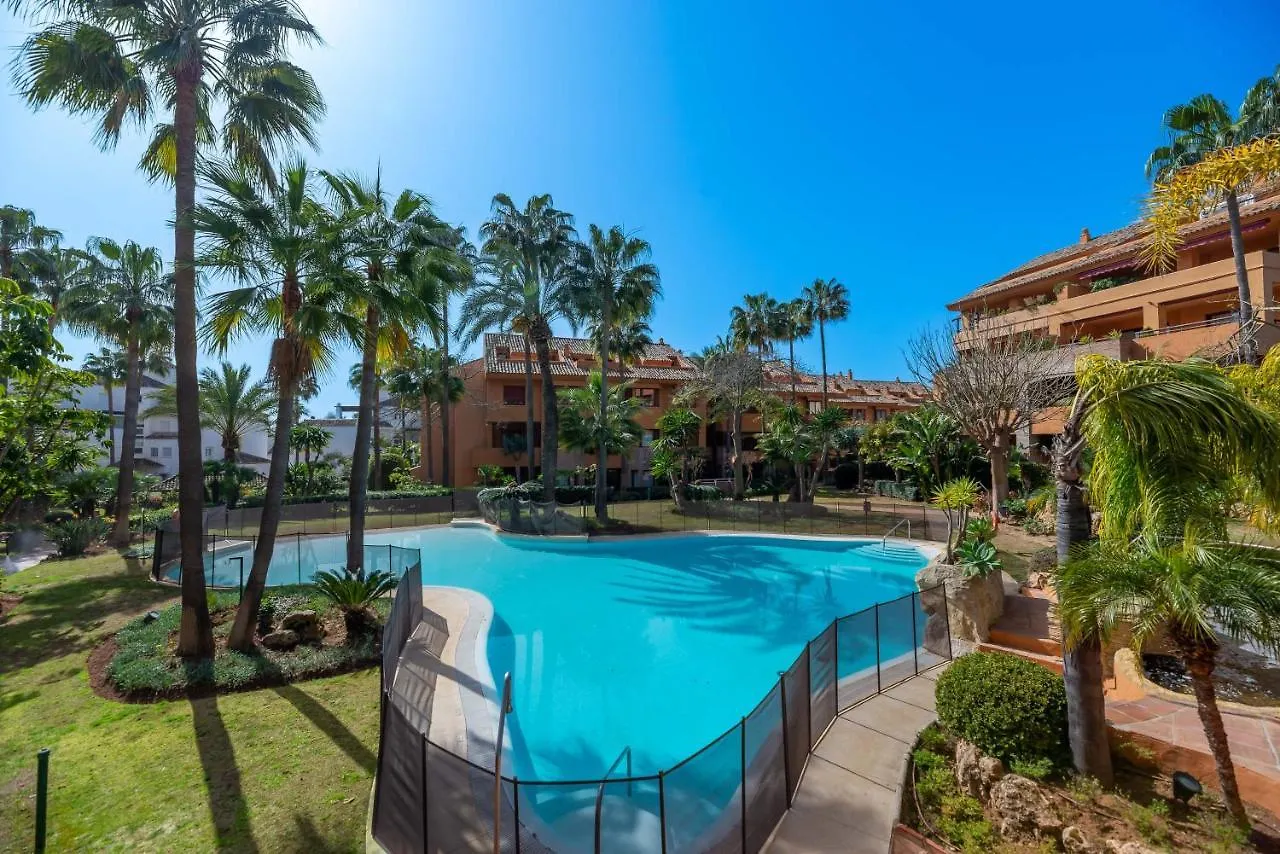 Vacation Marbella: Beachfront Luxury Duplex Penthouse 0*, Marbella Spain