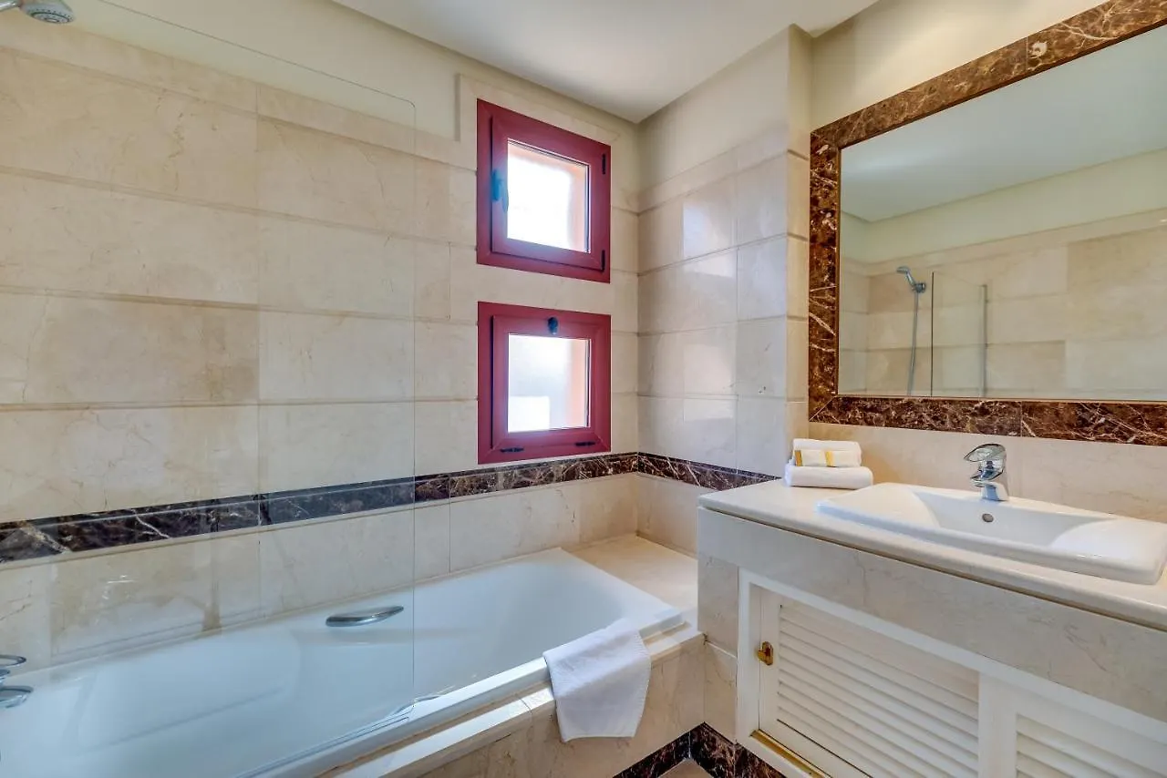 Apartment Vacation Marbella: Beachfront Luxury Duplex Penthouse