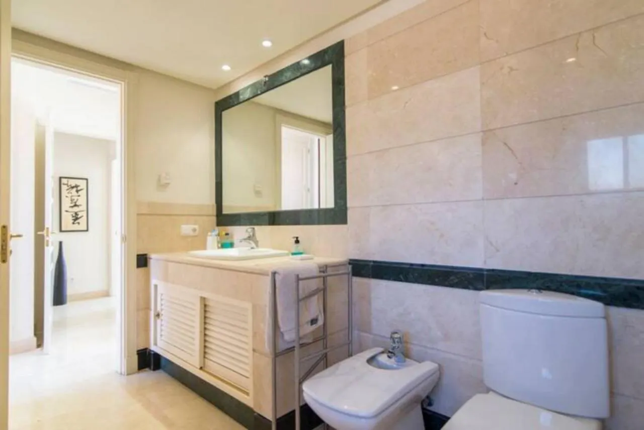 Vacation Marbella: Beachfront Luxury Duplex Penthouse 0*, Marbella